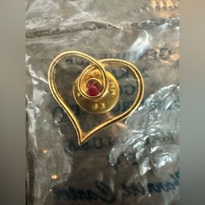 Vintage Elegant 24k Gold Electroplated Heart Brooch with Red Gem
